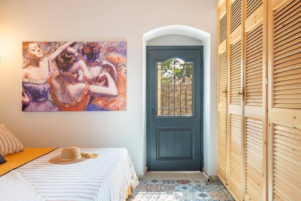 Villa Aiolia Kondoyenádha 外观 照片