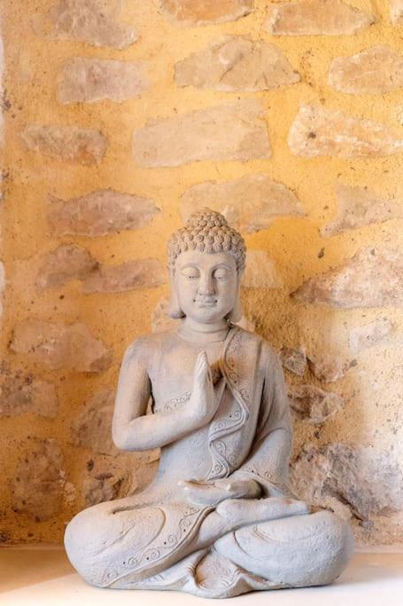 Villa Aiolia Kondoyenádha 外观 照片